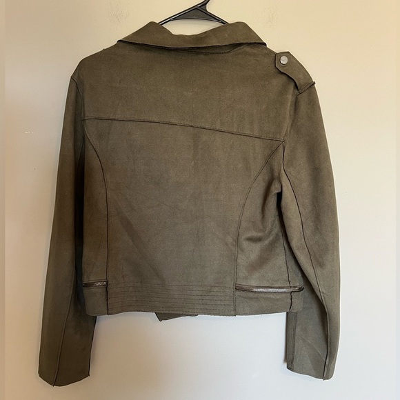 Cropped Jacket - Picture 2 of 3